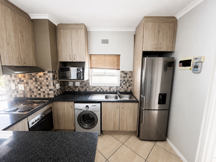To Let 2 Bedroom Property for Rent in Buh Rein Estate Western Cape